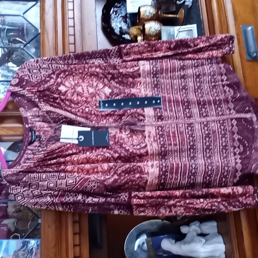 Beautiful Lucky Brand L/S Top, Brand new with tags,, Size M.